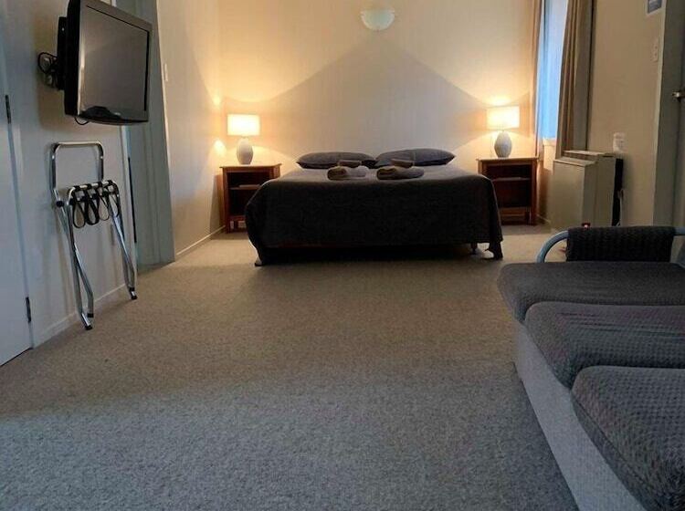 فندق على الطريق Waiouru Welcome Inn