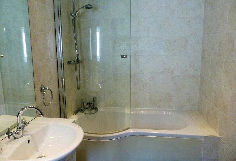 펜션 3 Luxury En Suite Bedrooms