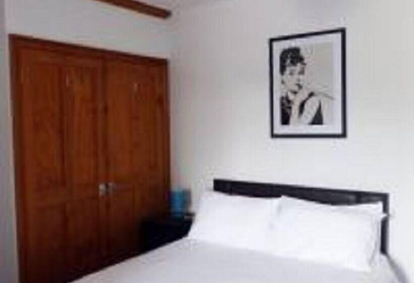 펜션 3 Luxury En Suite Bedrooms