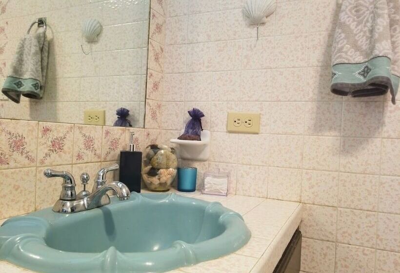 بنسيون Baja Bed & Breakfast