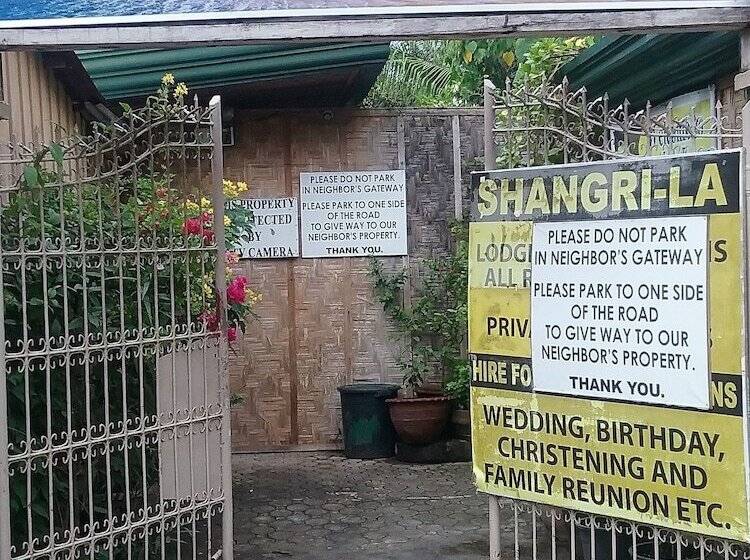 Pensión Shangri La Resto Bar And Functions