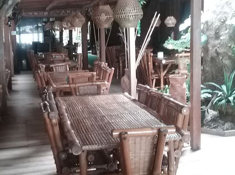 Pensión Shangri La Resto Bar And Functions