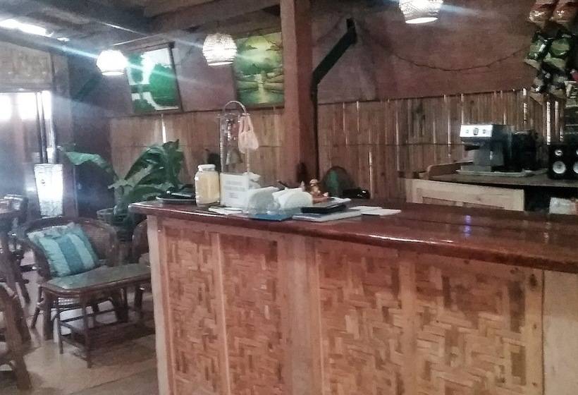 Pensión Shangri La Resto Bar And Functions