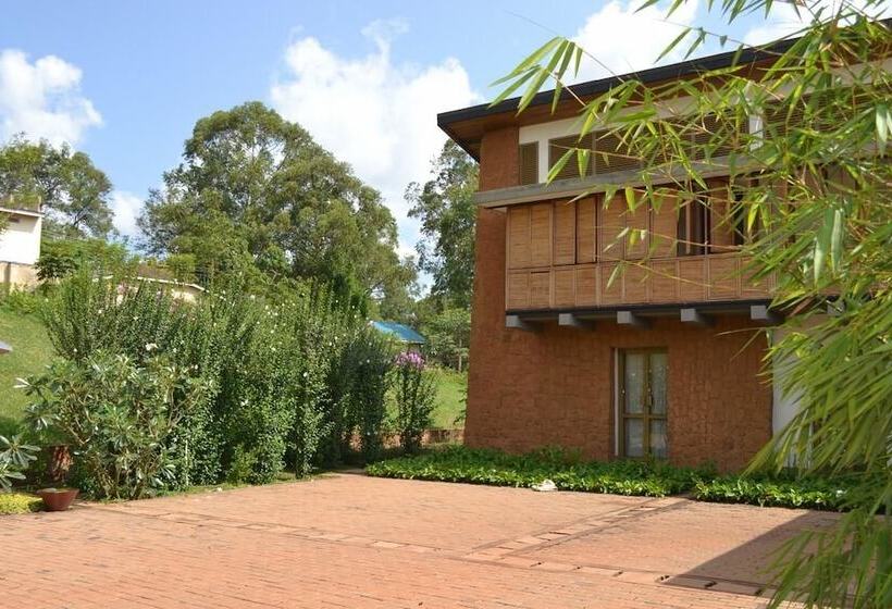 پانسیون Villa Anona Guest House