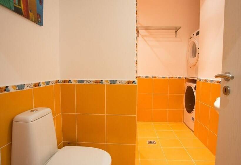 Porto Rafti View By Akroploron