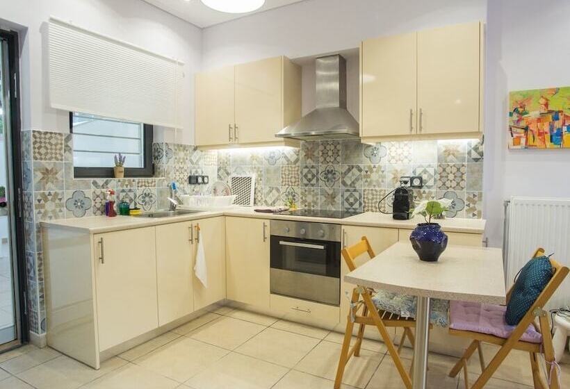 Porto Rafti View By Akroploron