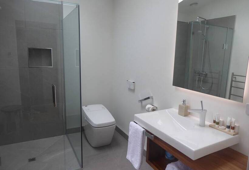 אתר נופש The Bay House Beachfront Accommodation