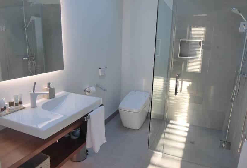 אתר נופש The Bay House Beachfront Accommodation