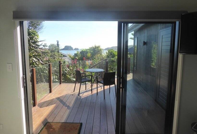 אתר נופש The Bay House Beachfront Accommodation