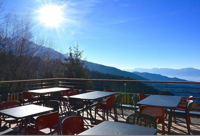 Курорт Village Vacances Les Ramayes