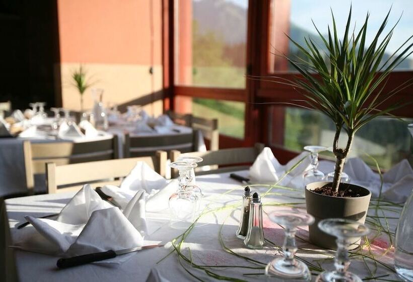 Курорт Village Vacances Les Ramayes