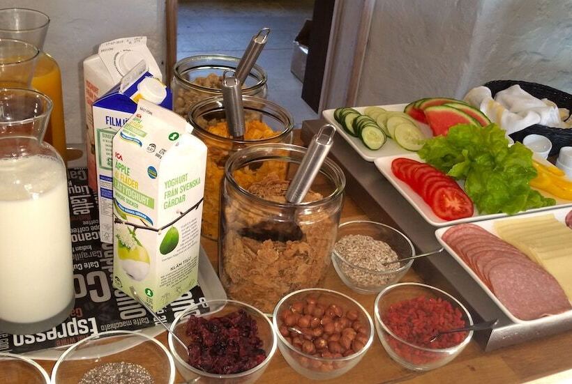 Som Hemma Gardscafe Bed & Breakfast