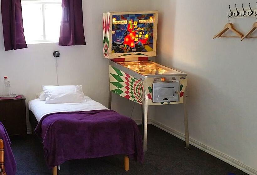 Som Hemma Gardscafe Bed & Breakfast