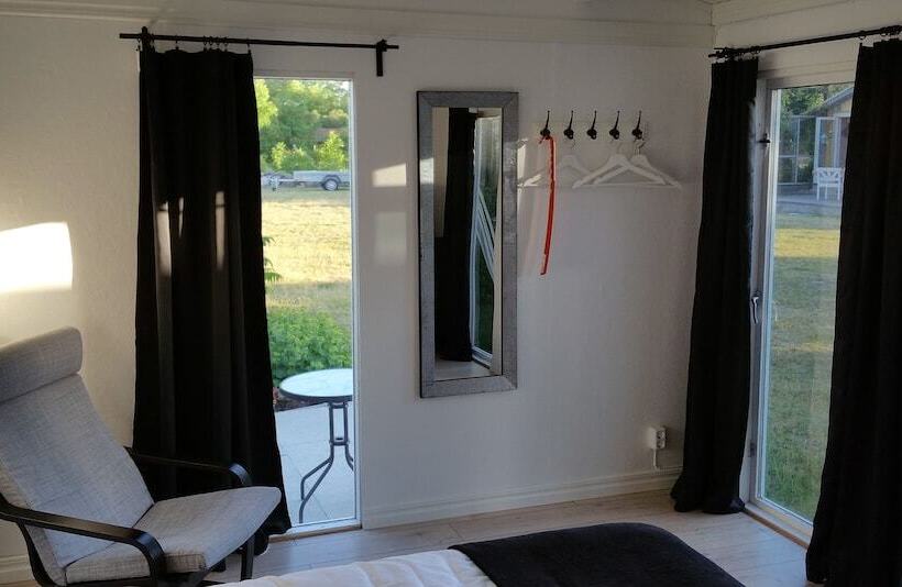 Som Hemma Gardscafe Bed & Breakfast