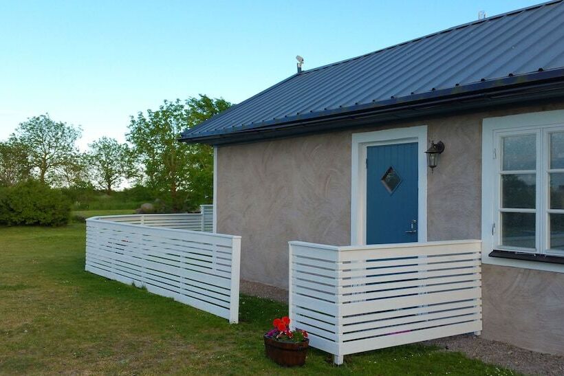 Som Hemma Gardscafe Bed & Breakfast