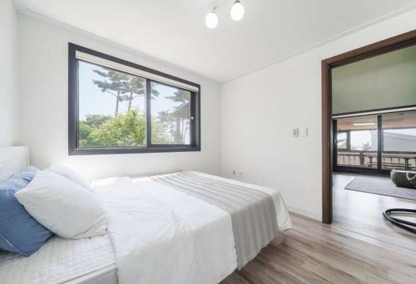 Taean Solmi Label Pension