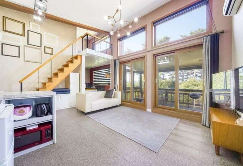 Taean Solmi Label Pension