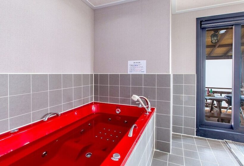 Taean Solmi Label Pension