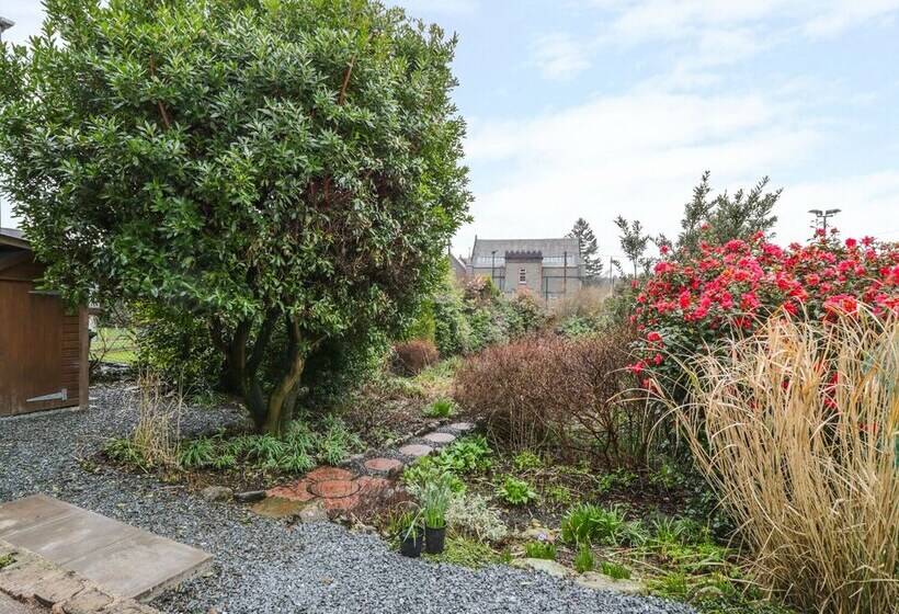 27 29 St. Marys Place