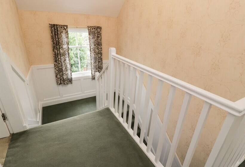 27 29 St. Marys Place