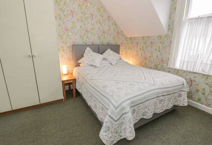 27 29 St. Marys Place