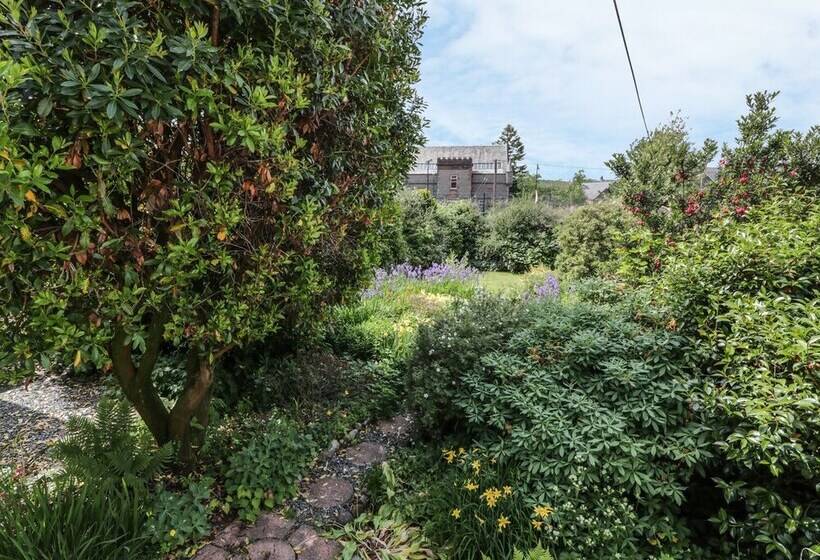 27 29 St. Marys Place