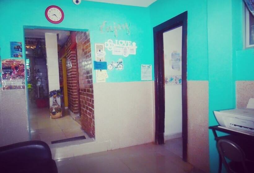 Hostel Mirador Del Castillo