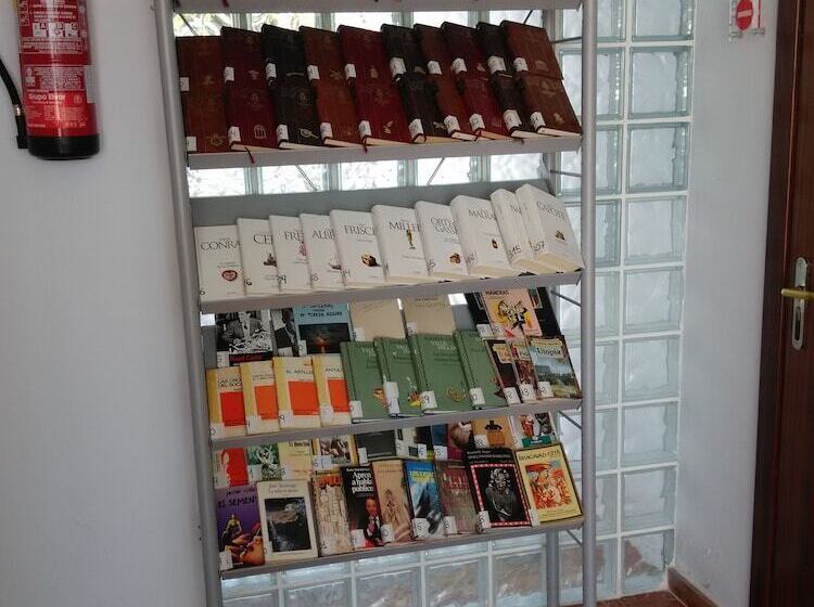 Apartamentos Embalse De Orellana