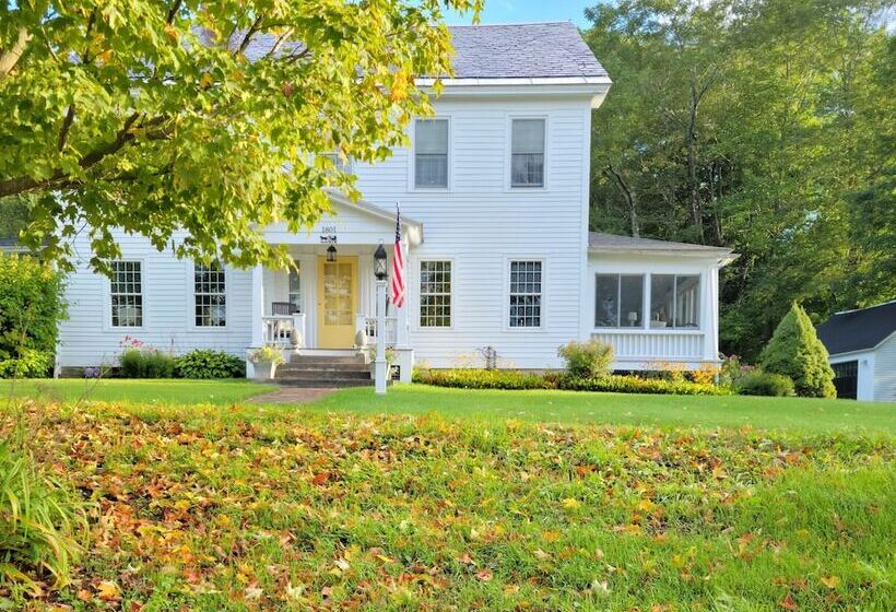 Bed and Breakfast The Buckmaster Inn