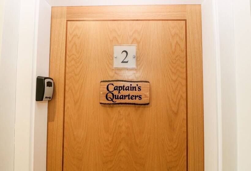Captain S Quarters   Apartment 2
