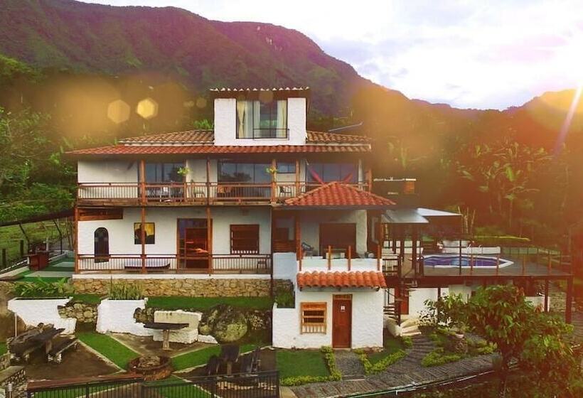 Cetro Hotel Boutique