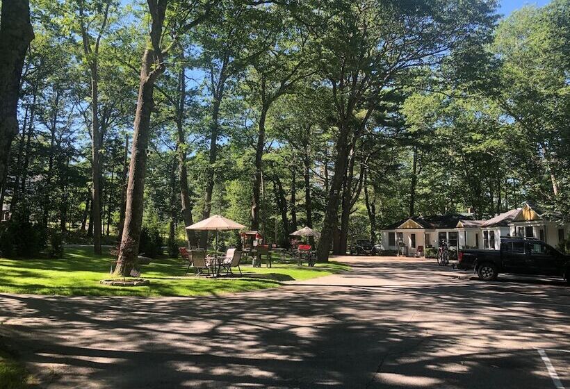 Hanscom S Motel And Cottages