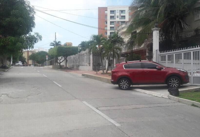 Home Buena Vista   Hostel