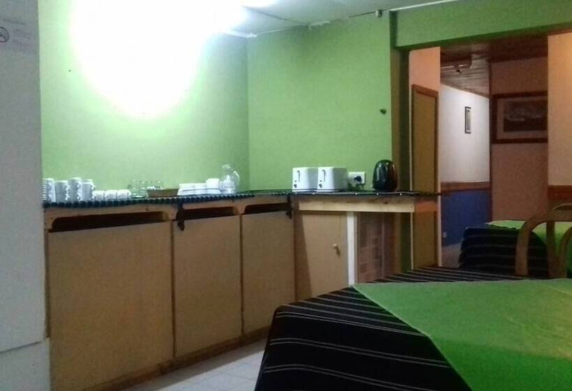 Hospedaje Norte Calafate   Hostel