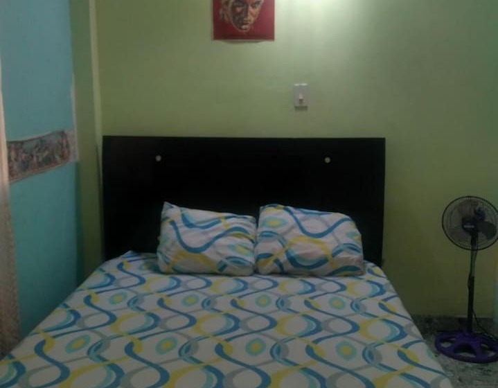 مسافرخانه Los De A Pie