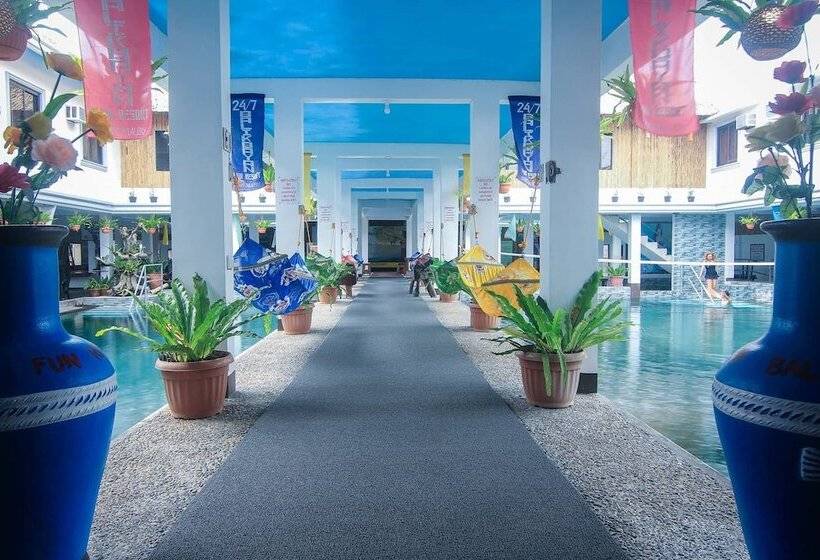 בית מלון כפרי 247 Balikbayan Fun Resort