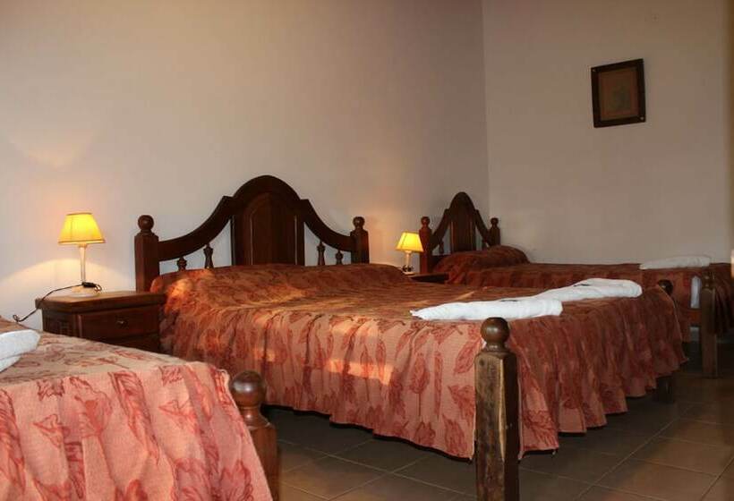 Отель Aventura En Esquina