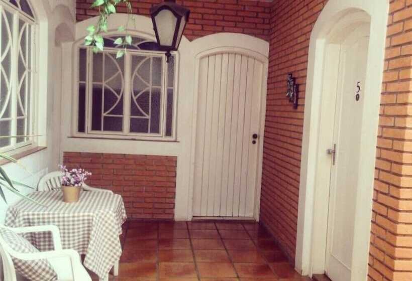 Отель Black Hostel