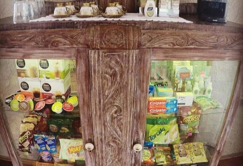 Отель Black Hostel