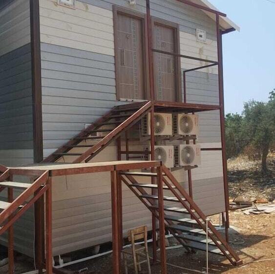 فندق Bobus Restaurant & Bungalow