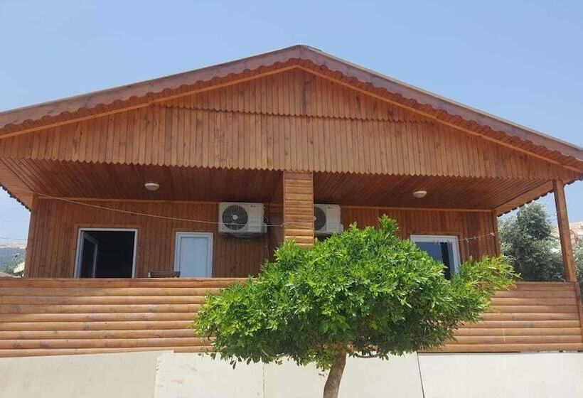 فندق Bobus Restaurant & Bungalow