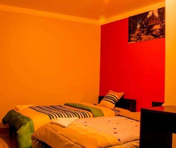 Отель Buenas Noches