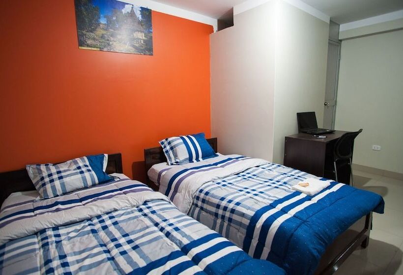 Отель Buenas Noches