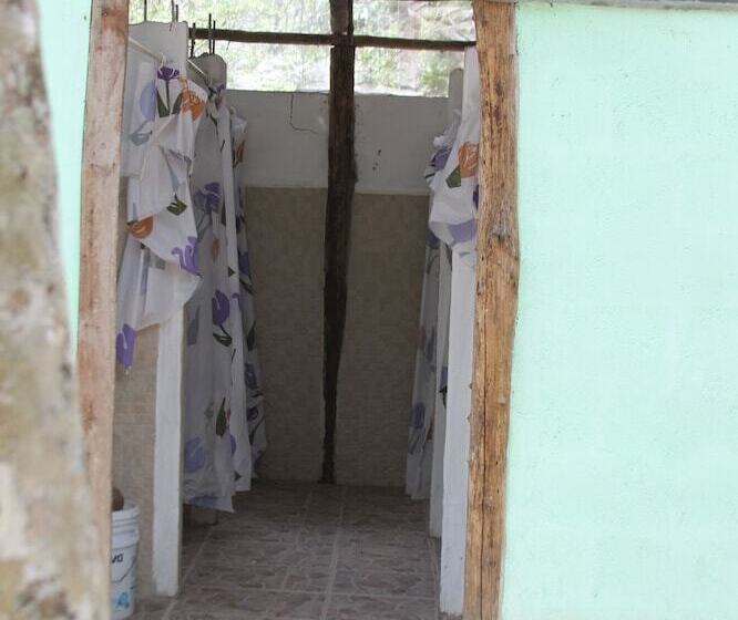 호텔 Campamento Yaaxche En Calakmul