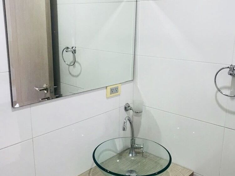 Отель Casa Blanca Villeta