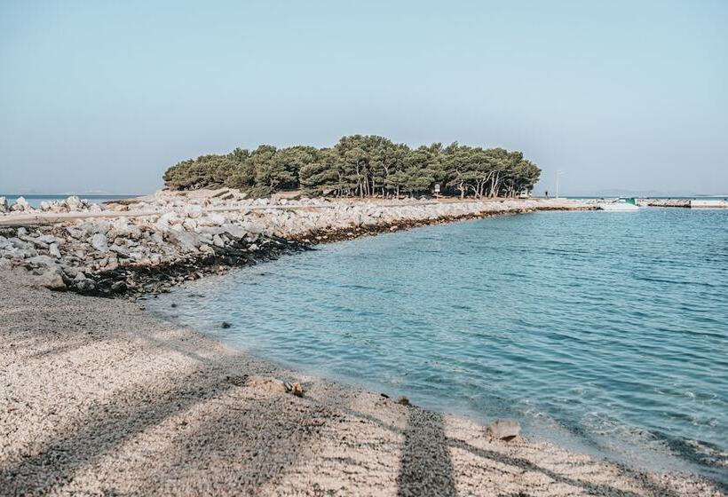 ホテル Colentum Resort Murter