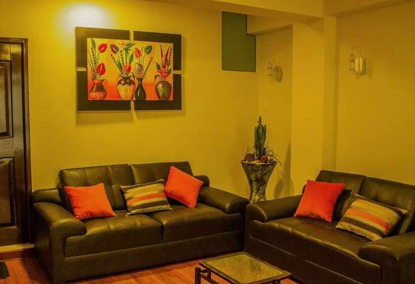 בית מלון כפרי Korimarka Suite