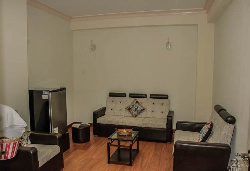 בית מלון כפרי Korimarka Suite