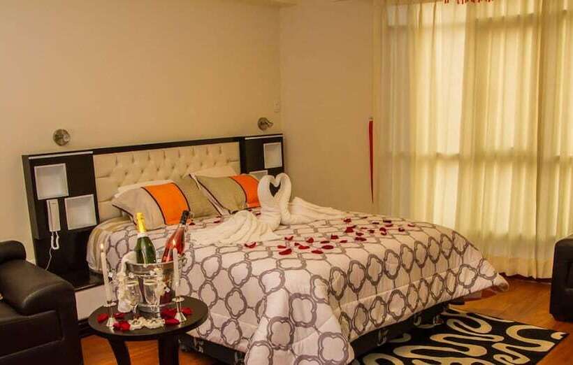 בית מלון כפרי Korimarka Suite