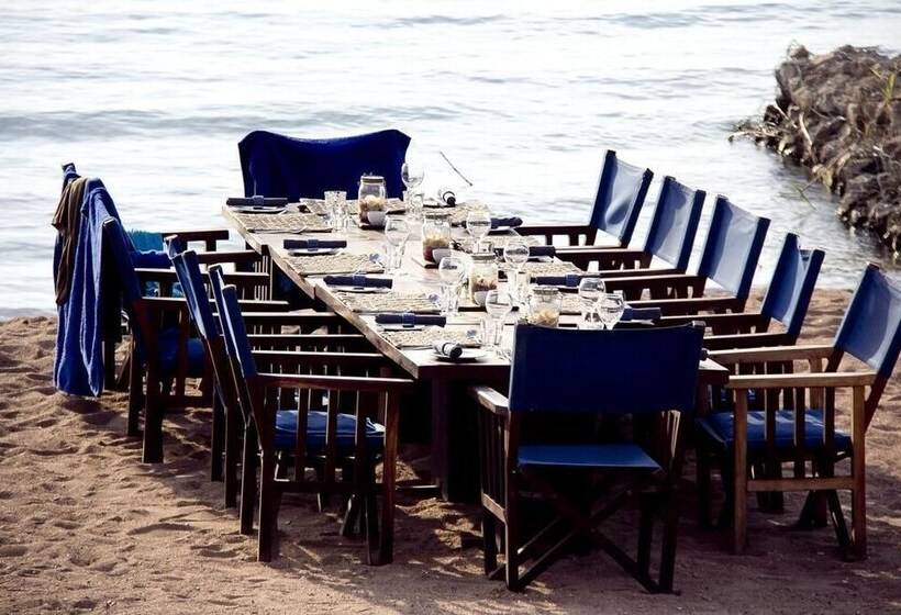 فندق Lake Shore Lodge & Campsite